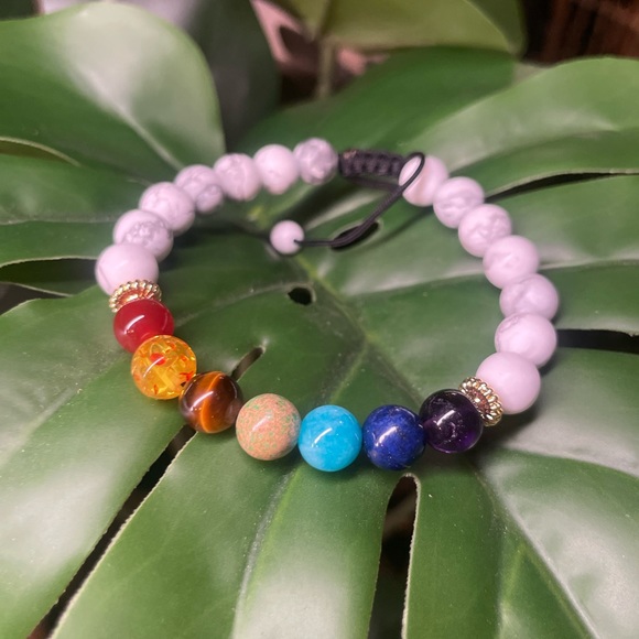 HIGH QUALITY - White Turquoise Chakra Bead Bracelets - Picture 2 of 5